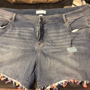 NWOT Light wash denim shorts